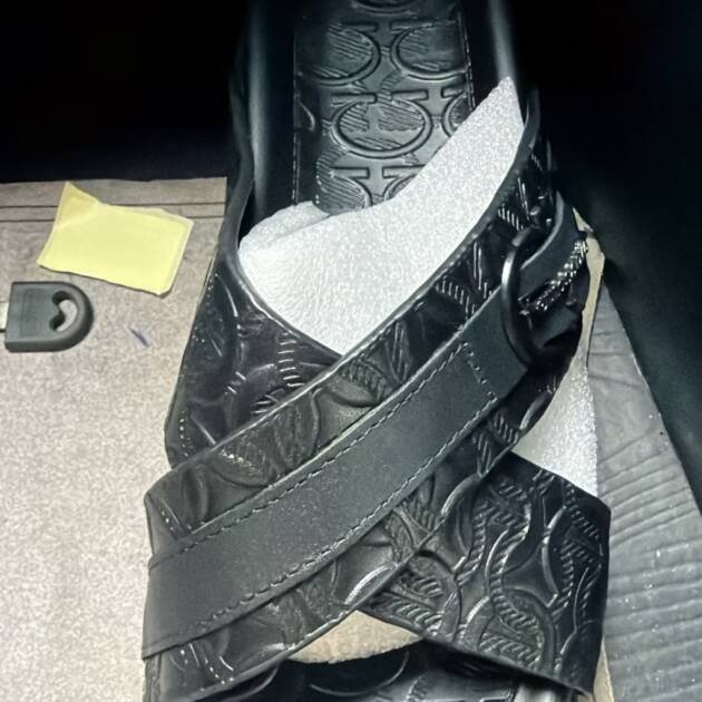 S F slipper
