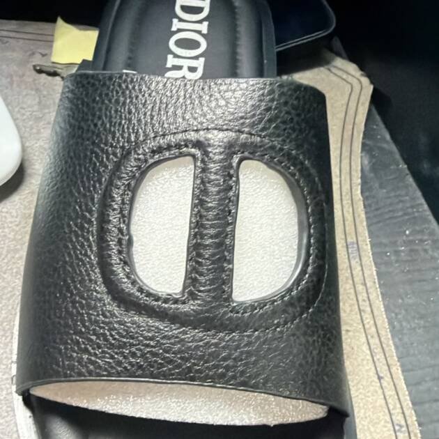 D slipper